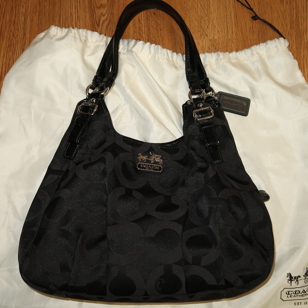 Coach Purse Madison OP Art maggie bag